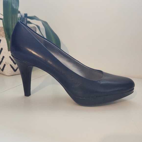 Bandolino leather classic black pumps - Picture 7 of 9